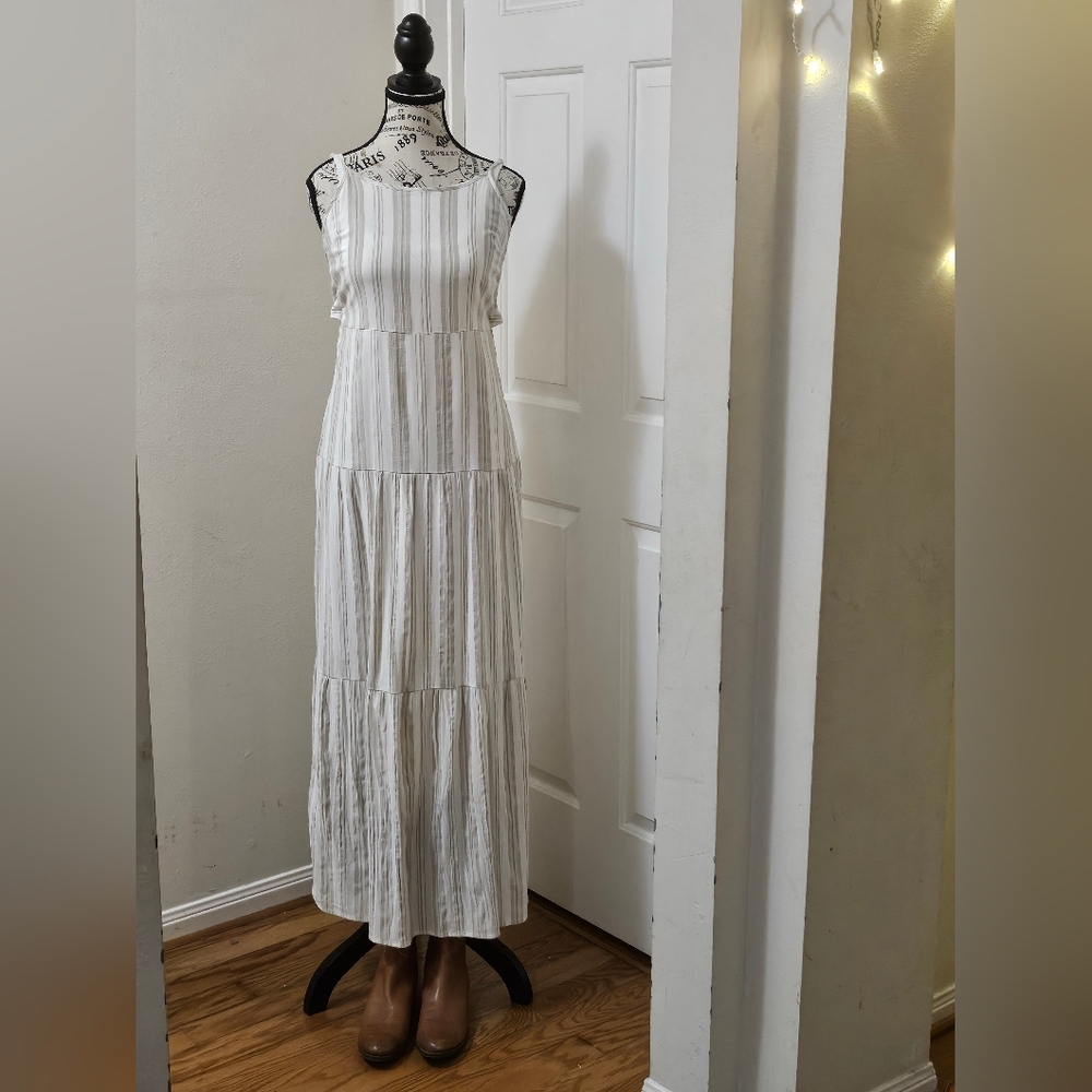 Striped Maxi Sleeveless Dress with Tie At The Back